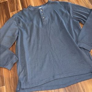 XL Alpine Lakes thermal long sleeve Henley shirt